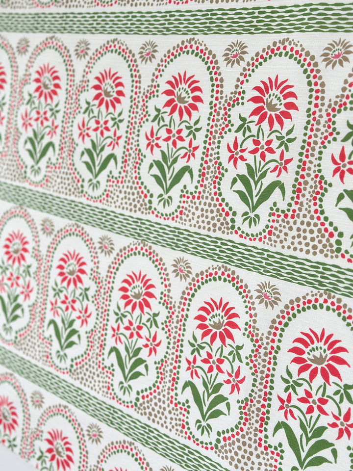 Tissu rouge indien