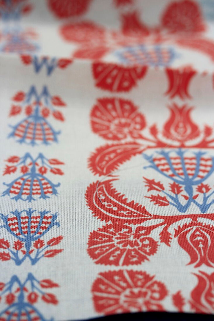 Ottoman Edge red
