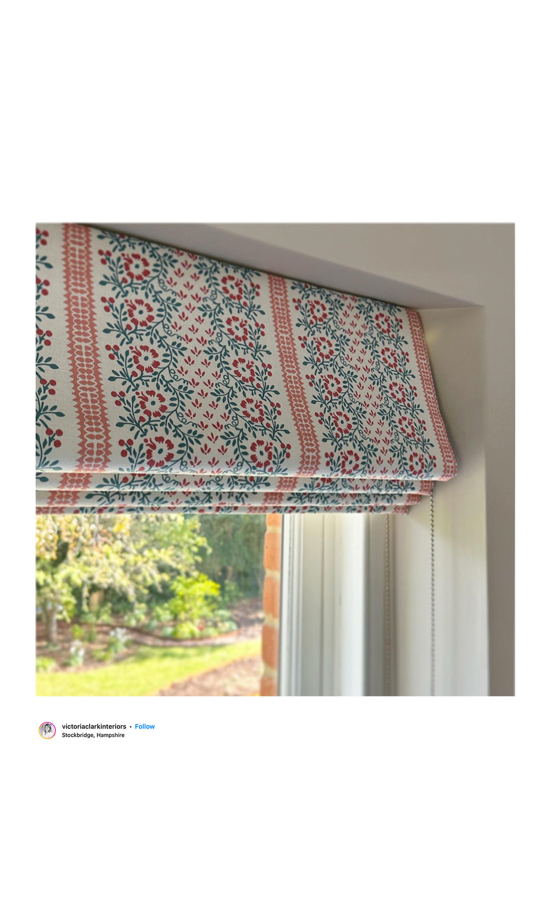Suzanne red roman blind