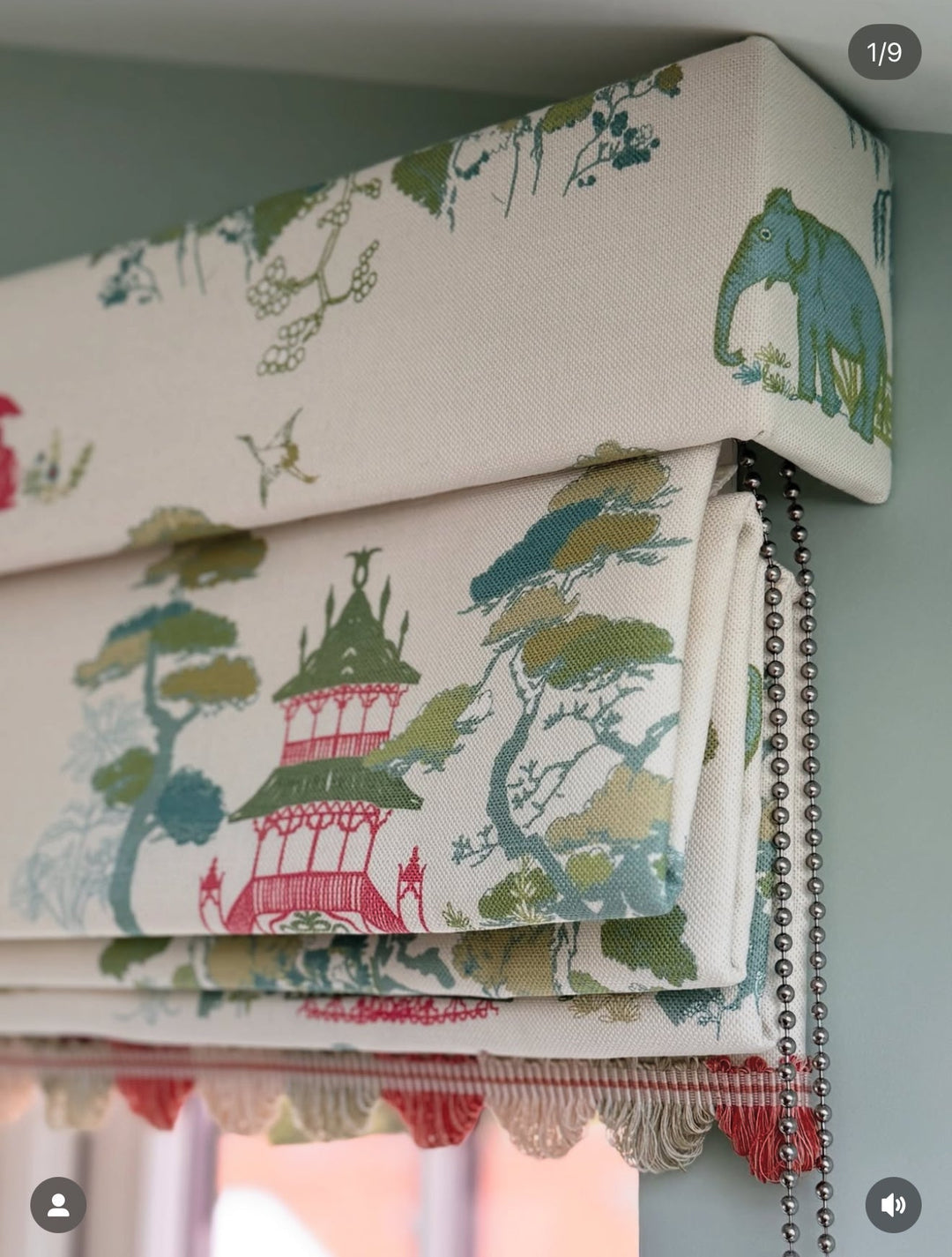 Dreaming Garden green blinds made by @lisadawsoninteriors