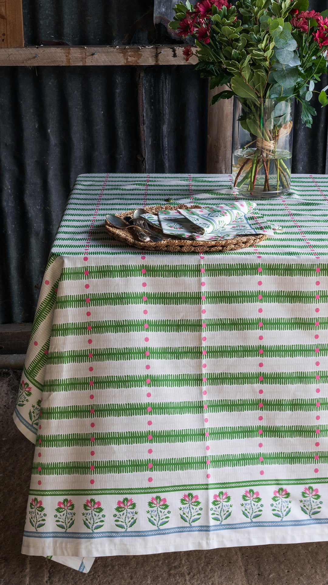 Zara tablecloth and napkins