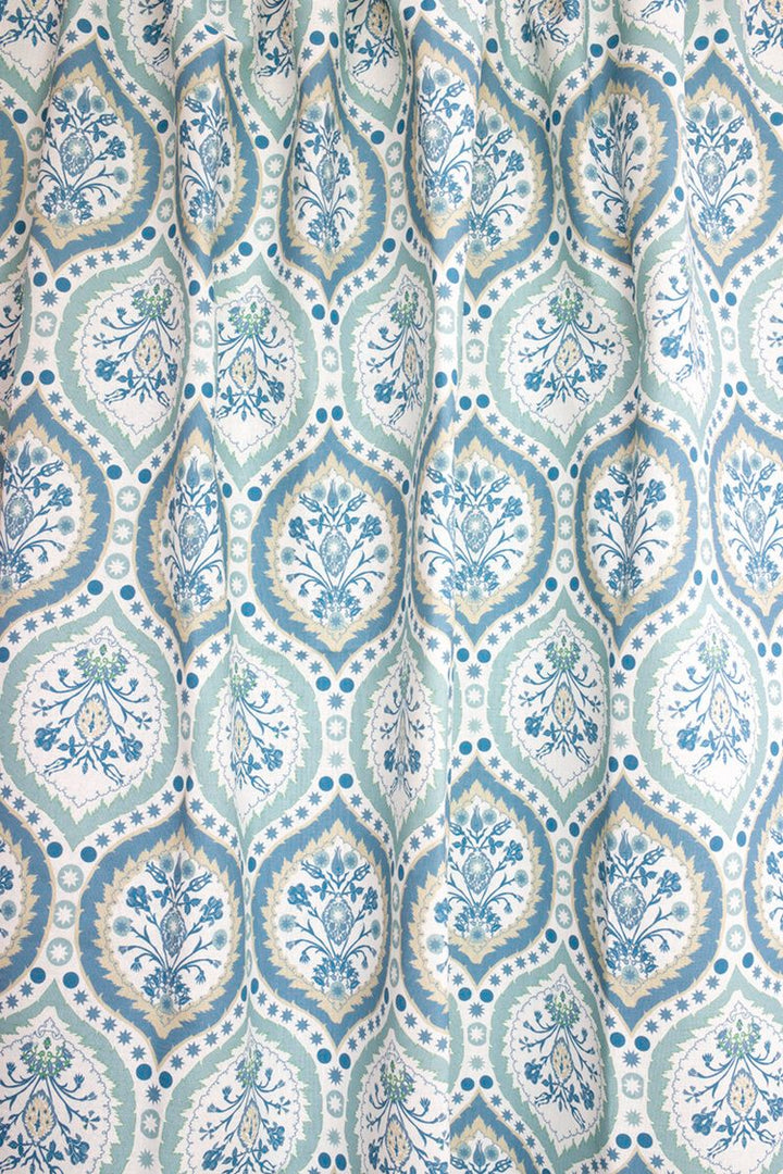 Camilla Pretty blue Sample